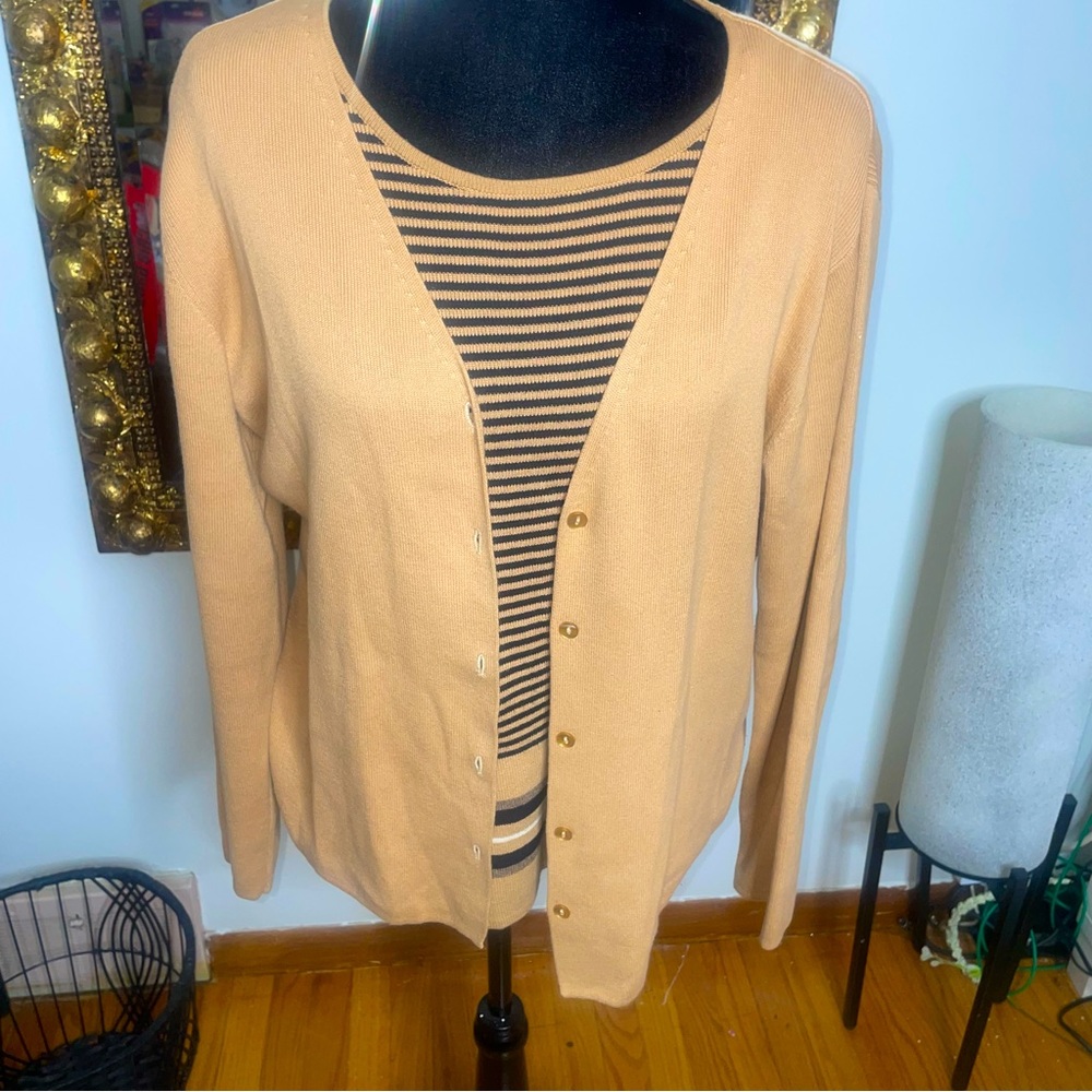 Designers Originals 2 Piece Camel/Tan Cardigan and Tank Set Women’s Size Large